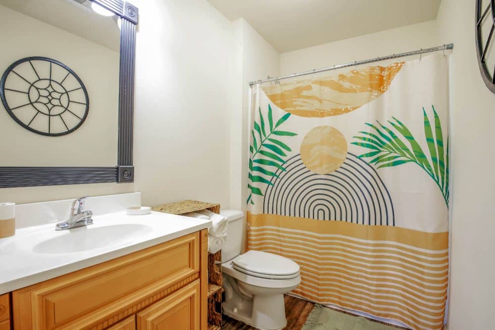 2909 oliver off campus apartments near wichita state university private bathrooms